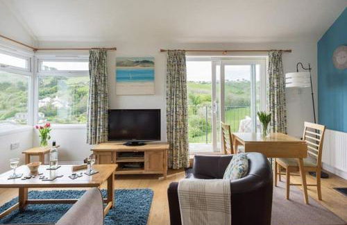 Cosy Beachfront Retreat with Stunning Sea Views and free Parking - Foto 21