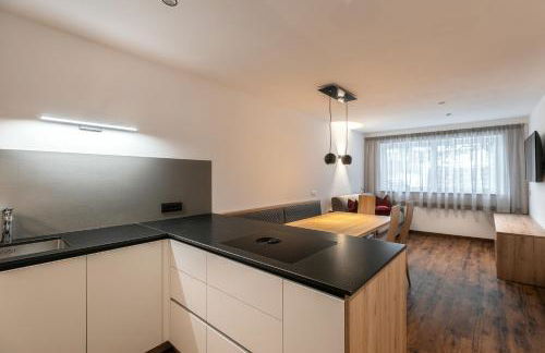 Alpenrose Alpine Living - Photo 5