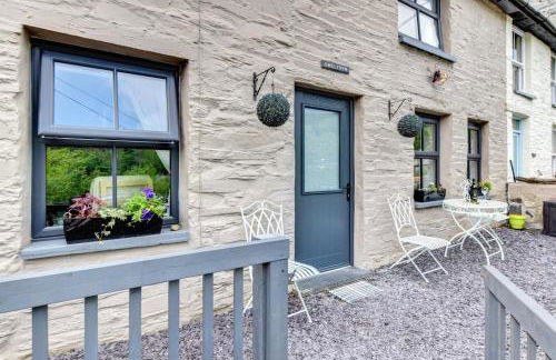 3 Bed in Machynlleth oc-bow43 - Photo 2