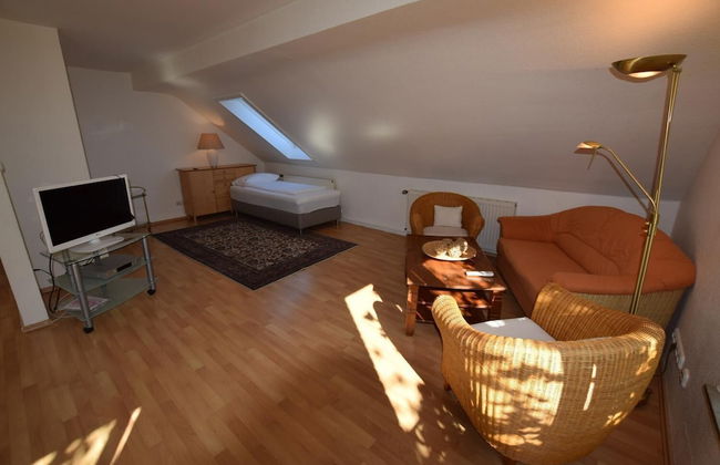 Tolstov-Hotels Generous 3 Room Apartment - Photo 28