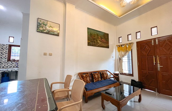 Homestay Jogja Jakal 3 Dekat UGM by Simply Homy - Foto 5