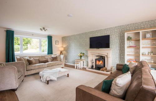 Luxury 5-Bed Country House with Hot Tub, Views & Games Room, Sleeps 12 - Kent Downs - Foto 2