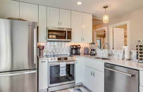 St Helena Island Condo with Beach Views and Porch! - Foto 2