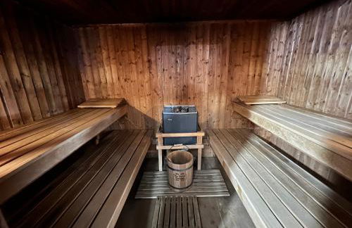 Hop Loft-Barn Conversion, with access to Pool & Hot Tub-at Fox Valley Cottages - Foto 12