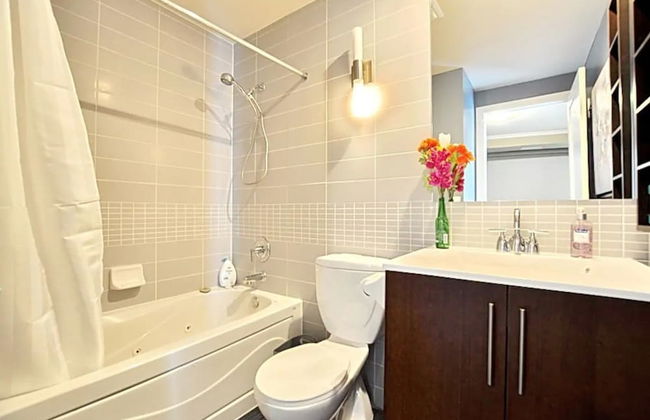 Condos with Parking & Gorgeous View - Foto 26