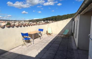 Appartement chaleureux avec jacuzzi-Terrasses rooftop-Rafraîchisseur-Parking-wifi - Foto 31
