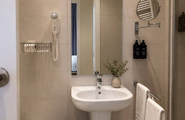 Legazpi Doce Rooms & Suites - Photo 36