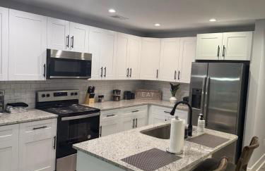 Modern new townhouse near Stone Mountain Sleeps 10 - Foto 17