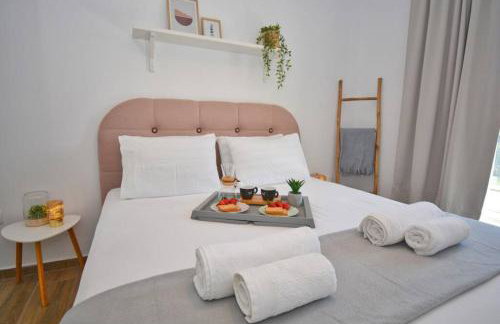 Potamos Deluxe White Apartment - Photo 19