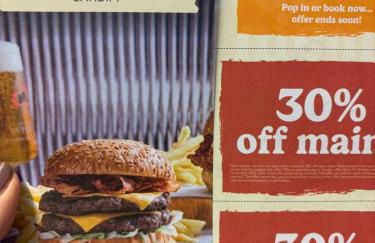 Luxury Lake Front Escape With Hot Tub - Foto 7