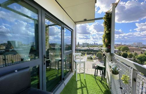 Comfy Stylish Unit Near Canary Wharf l Top Floor Ideal for Business and Leisure Privacy l No Minimum Stay I - Photo 12