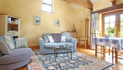 Summer House - Photo 3