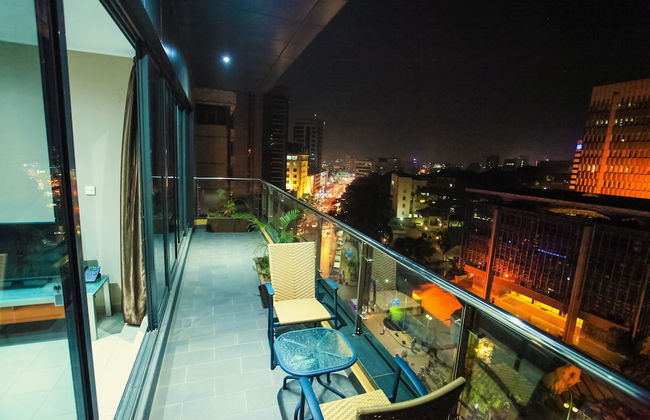 Boulevard Suites - Photo 20