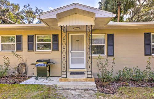 Less Than 1 Mi to Lake Weir Quiet Summerfield Getaway - Foto 26