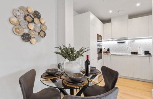 Modern & Cozy 2-Bedroom Apartment plus Parking, Gym, Cinema, Games Room, Workspace - Foto 2