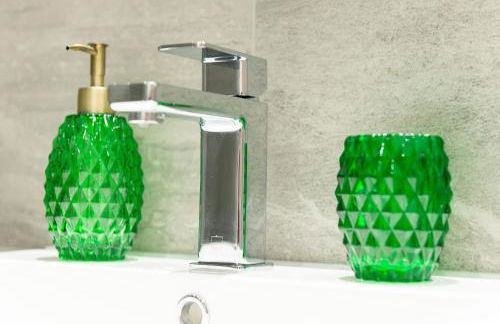 Cosy 1 Bed Apartment in Centre of St Albans - FREE Parking - 5 min walk to St Albans city centre & Railway station - Big Savings on Longer Stays!! - Photo 32