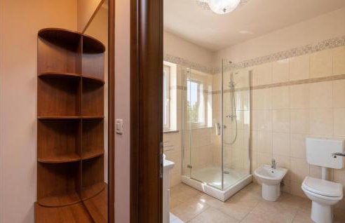 Awesome Home In Sumber - Foto 48