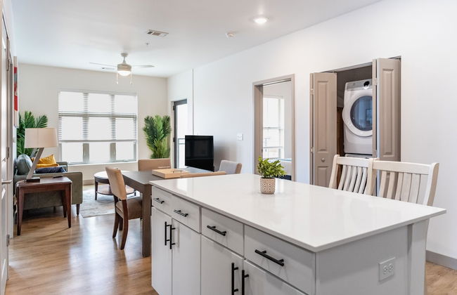 Brand New Suite in Kansas City - Photo 34