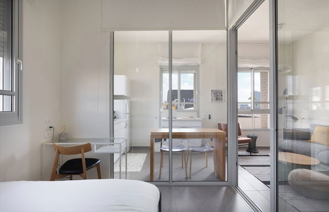 Bauhaus Boutique by TLV2rent - Photo 5