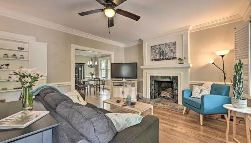 Bright Greensboro Escape about 1 Mi to Downtown - Foto 3