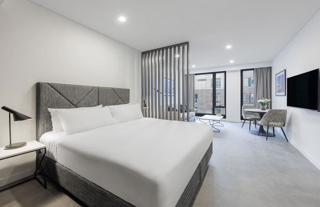 Meriton Suites Melbourne - Photo 7