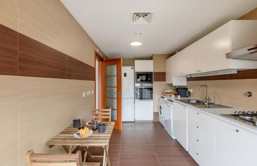 Modern 2 bedroom apt 20 min from city center - Foto 28