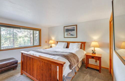 Ping-Pong and Private Hot Tub Family Cabin in Bend! - Foto 11