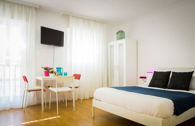 Holidays2Malaga Juan de Mena Apartments - Photo 28