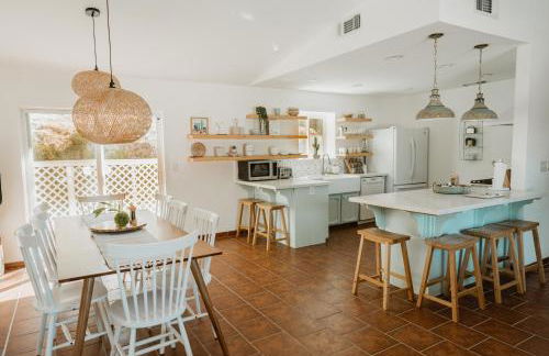 Boho chic oasis by Casa Oso with pool, spa and views - Foto 19