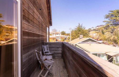 Pacifica Storybook Beach House - Photo 11