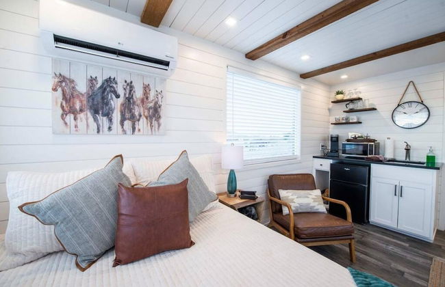 New The Wild West Cozy Container Home - Foto 12