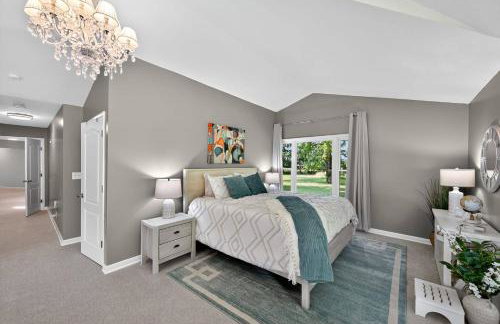 Secluded Luxe 5BR Estate| Pool, Wineries, Near ND - Foto 2