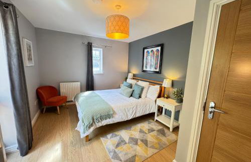 Very Large Central Property - Foto 11