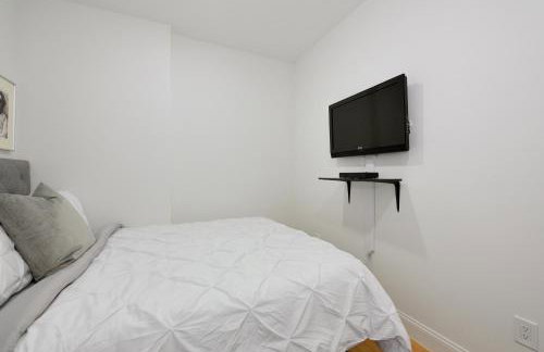 Cityscape 2 Bedroom Unit Prime Location - Photo 11