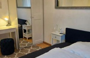 Ferienwohnung Für Gäste mit Niveau,Monteurewohnung mit 3 separaten Schlafzimmern,Parkplatz für Großes Fahrzeug vorhanden 8,5m lang - Foto 3