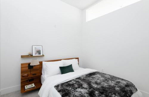 Modern 1BR Apt with Rooftop, Gym, and Parking - Foto 6