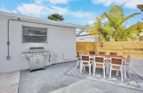 Coastal Charm - Photo 7