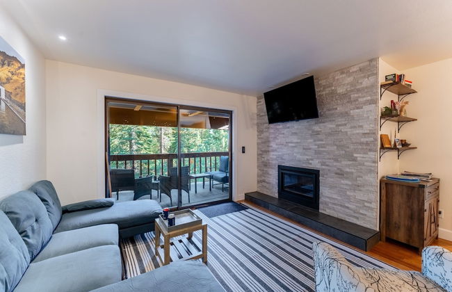 Incline Paradise by Avantstay Walk to Town Lake 5mins to Ski Resort - Photo 9