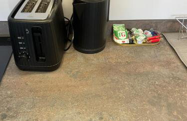 Square Flat - Modern - En-Suites - 6 Guests - Foto 7