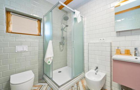 Amazing Home In Lonjica With Wifi - Foto 29