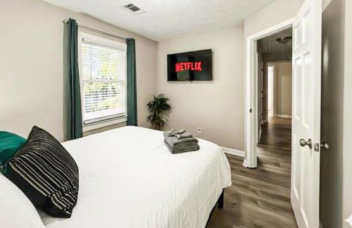 King Bed! Soaking tub! Fenced Yard w Screen Patio - Foto 46