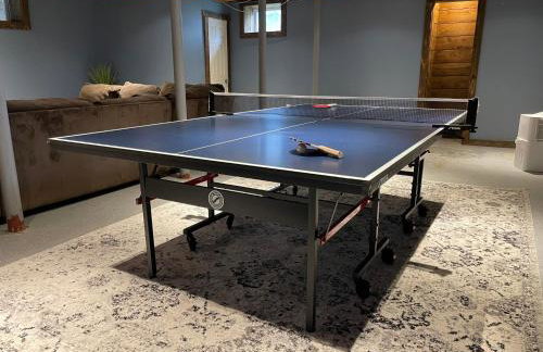 Bear House Catskills Cabin- Private Pool, Pond, Hot Tub, Dog-Friendly Sleeps 9 Adults - Foto 14