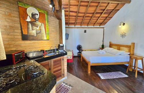 Chalezinho Mata Virgem - perto do centro e cachoeiras, cozinha completa e churrasqueira - Foto 6