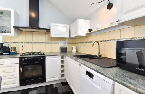 Gîte convivial avec terrasse abritée, 3 chambres, cuisine équipée, espace détente, proche autoroutes et pistes cyclables. - FR-1-744-6 - Foto 16