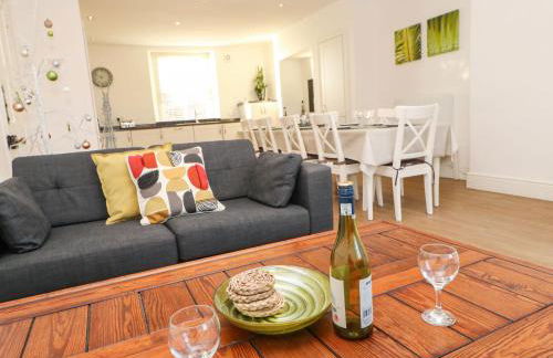 Prospect House - Photo 3