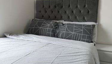 Modern 2 bed 2 bath Flat Close to Train station - Foto 4