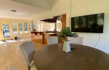 The Gator Manor – 6 Bedrooms Walk to UF / Stadium - Foto 34