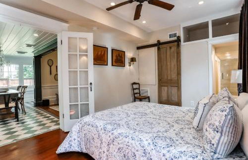 Extraordinary Old Florida home with designer interior & backyard treehouse - Foto 23