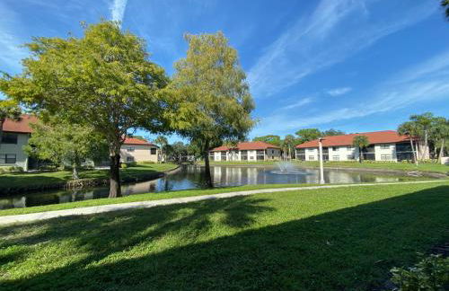 4330 Shorewalk lakeview condo close to IMG and Beach - Foto 25