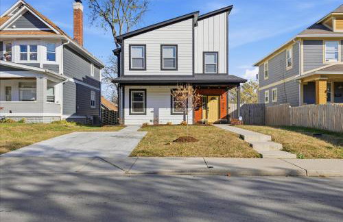 Family 4BR Retreat with Games and Fun for ALL - Photo 4